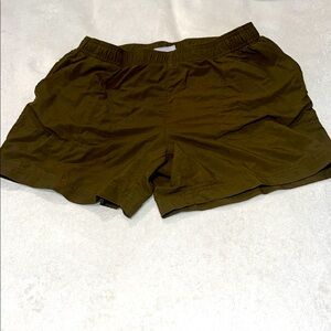 Columbia womans Dark Olive Athletic Shorts outdoorsy size small